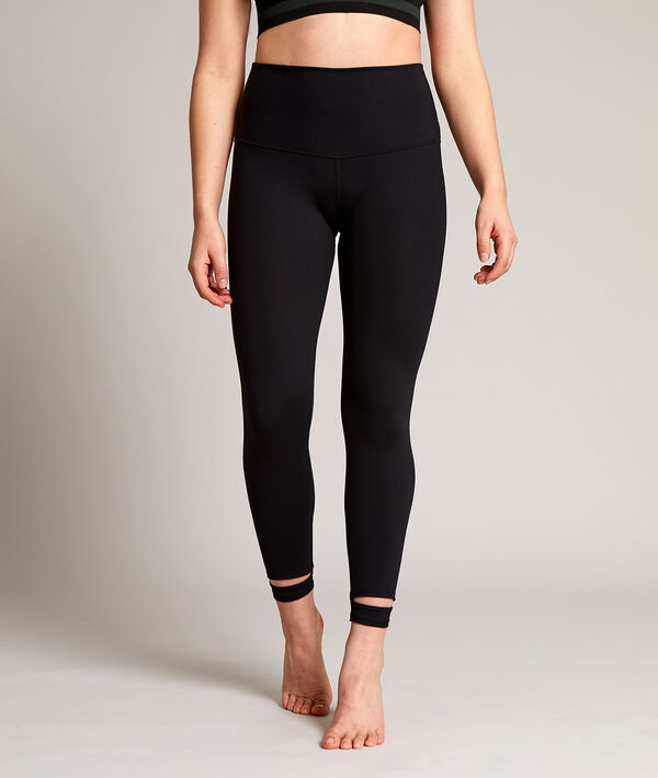 Kurze Yoga-Leggings, Details an den Knöcheln Kurze Yoga-Leggings, Details an den Knöcheln;${refinementColor}