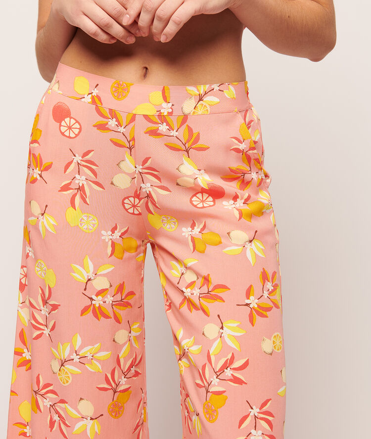 Hose mit floralem print rosa.