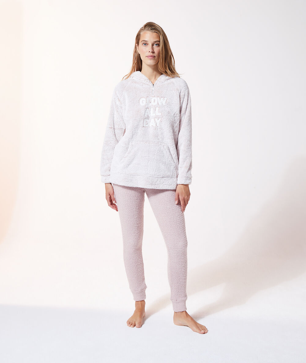 Homewear-hose rosa.