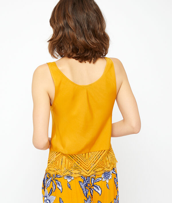 Mit Spitze umsäumtes Top Mit Spitze umsäumtes Top;${refinementColor}