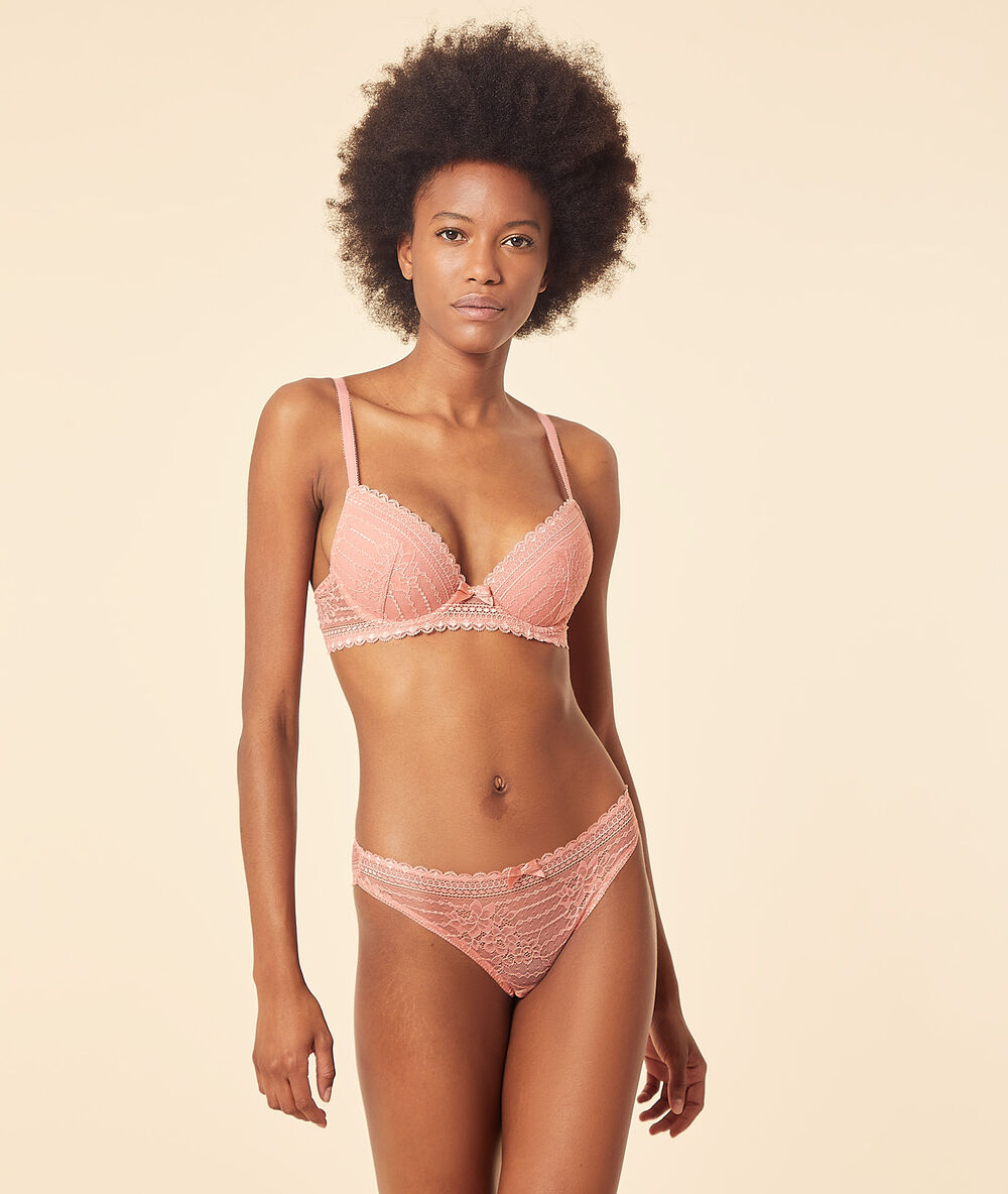 Bh nr. 2 – tief ausgeschnittener push-up blush.