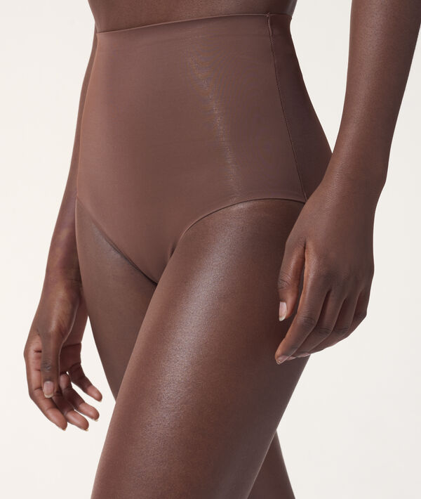 Panty mit hoher Taille – Stufe 3: figurformend Panty mit hoher Taille – Stufe 3: figurformend;${refinementColor}