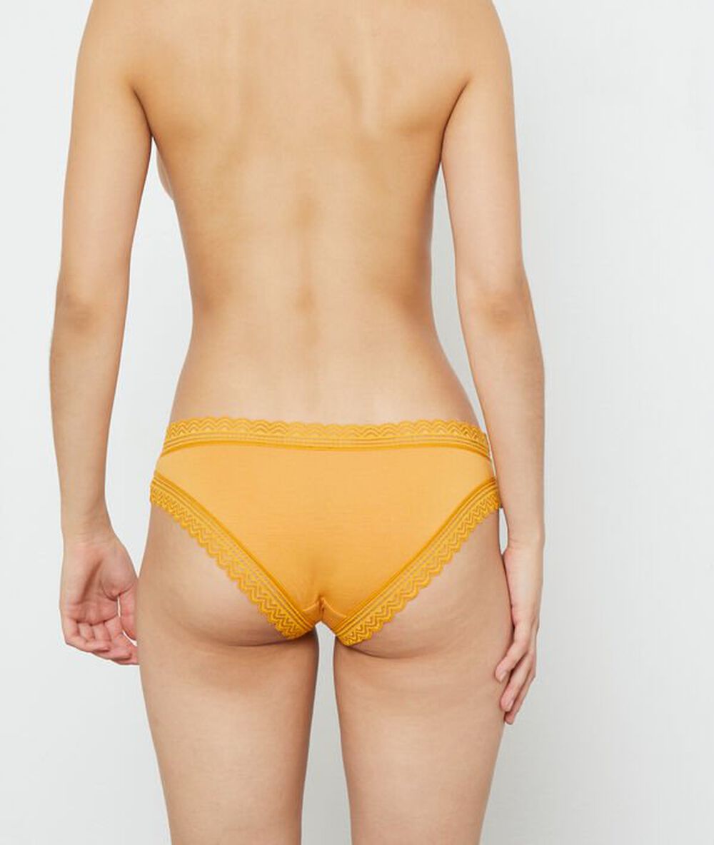 Panty 90 % modal, säume aus spitze ocker.