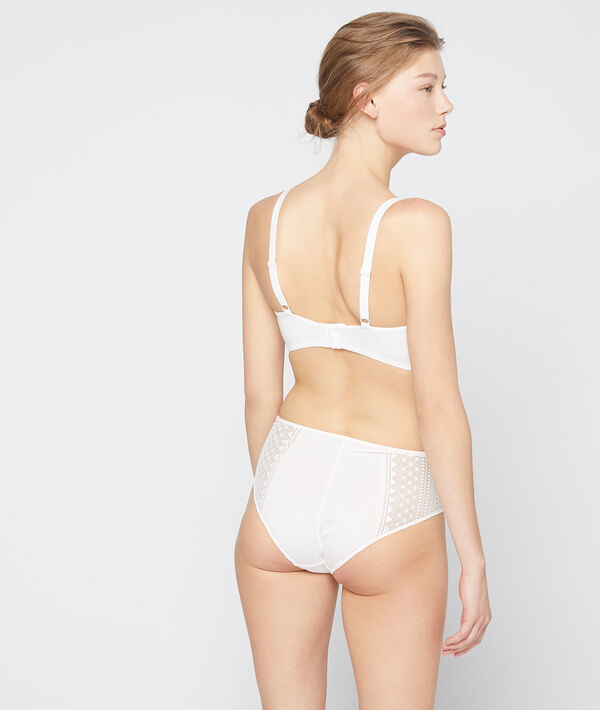 BH Nr. 5 – natürlicher Push-up aus grafischer Spitze BH Nr. 5 – natürlicher Push-up aus grafischer Spitze;${refinementColor}