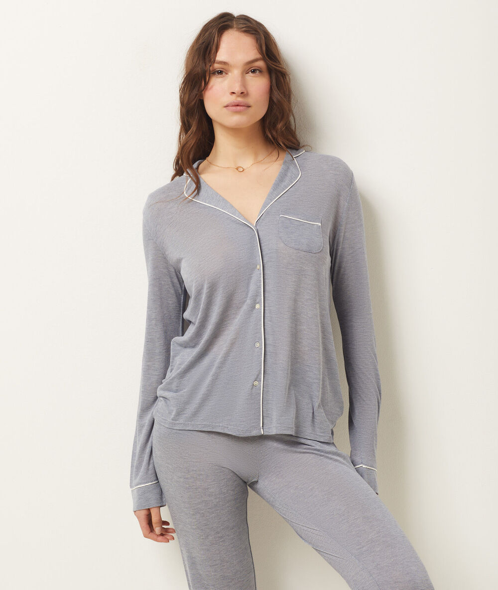 Pyjamaoberteil marineblau.