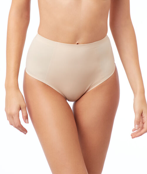 Taillenhoher string – stufe 3: figurformend haut.