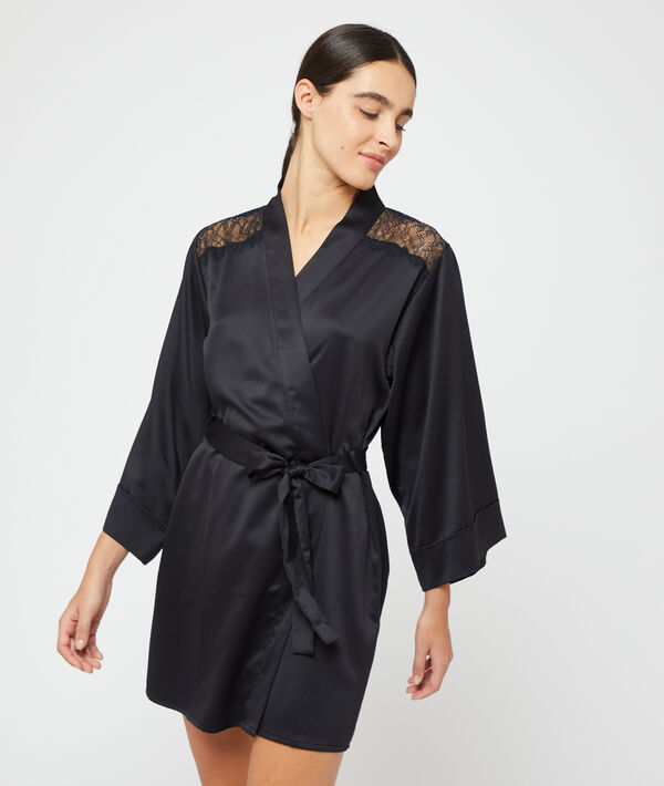 Seidig schimmernder Kimono Seidig schimmernder Kimono;${refinementColor}