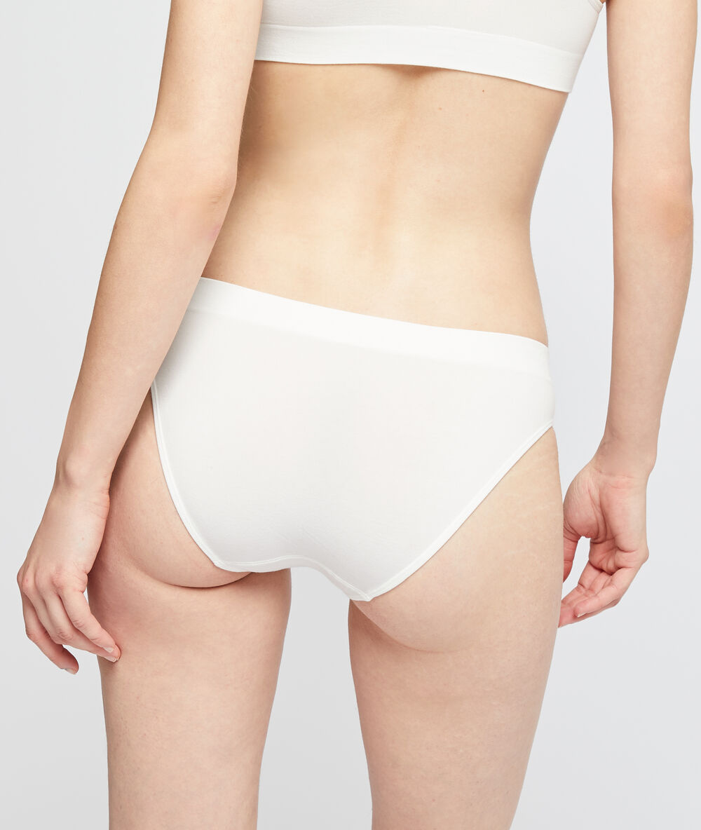 Nahtloses panty ekrü.