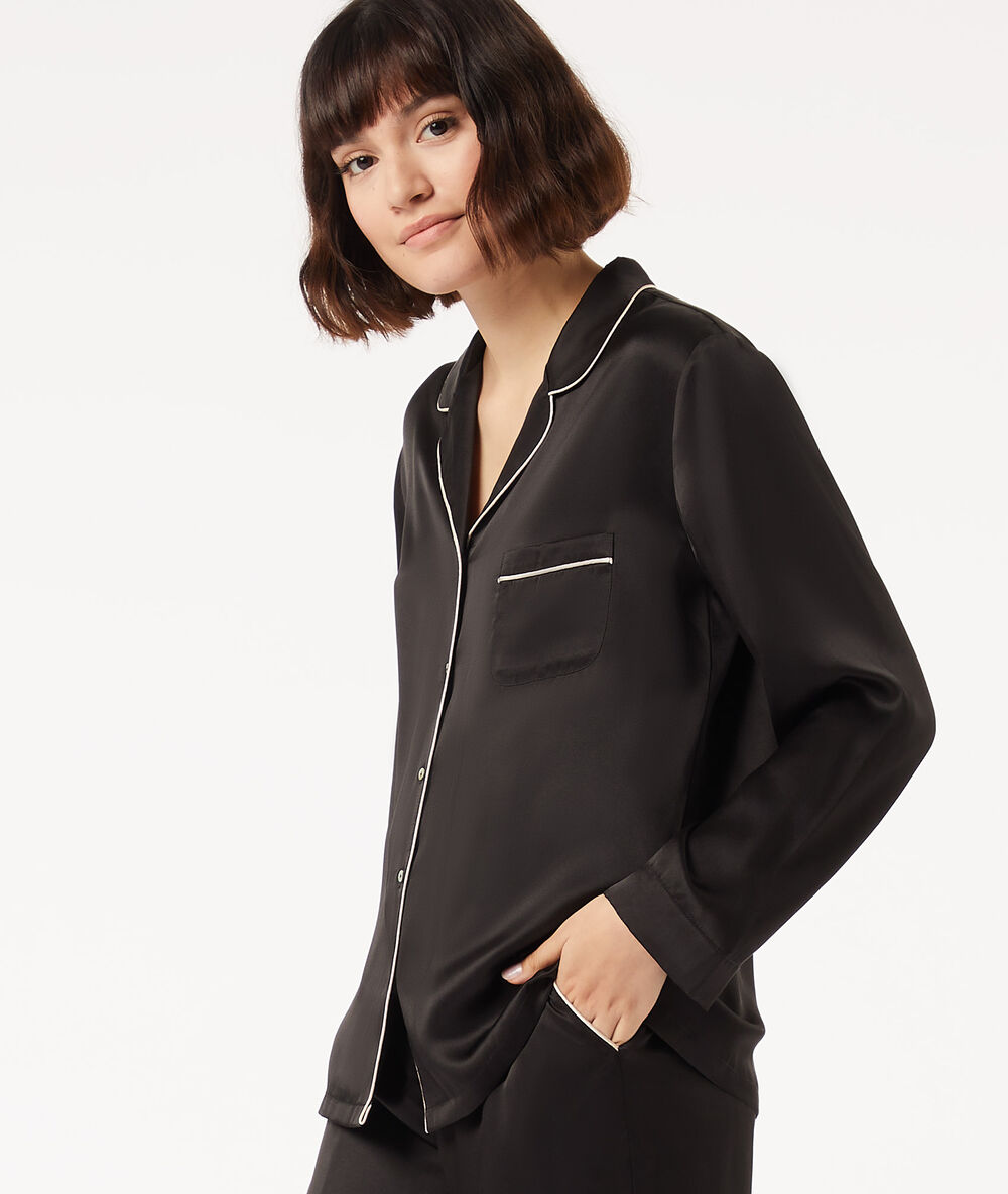 Pyjamaoberteil aus seide schwarz.
