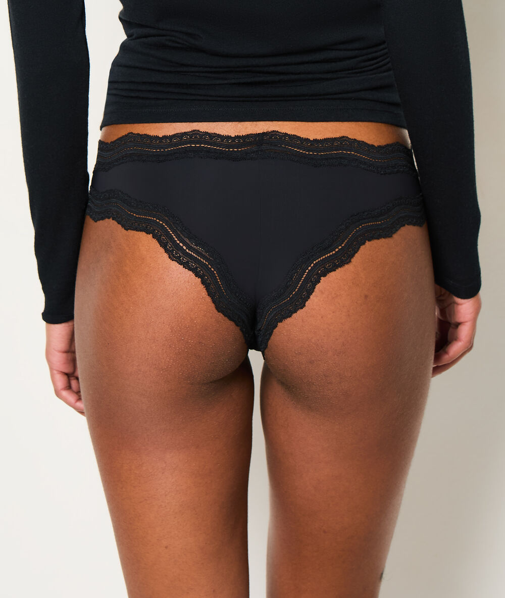 Tanga schwarz.
