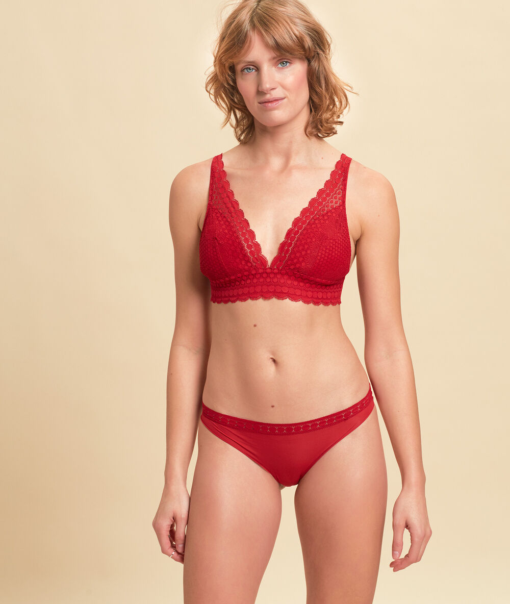 Slip aus mikrofaser und spitze rot.