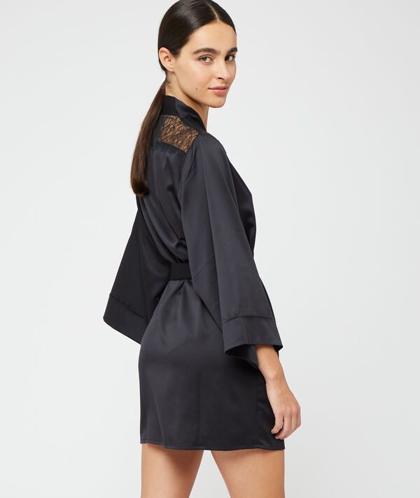 Seidig schimmernder Kimono Seidig schimmernder Kimono;${refinementColor}