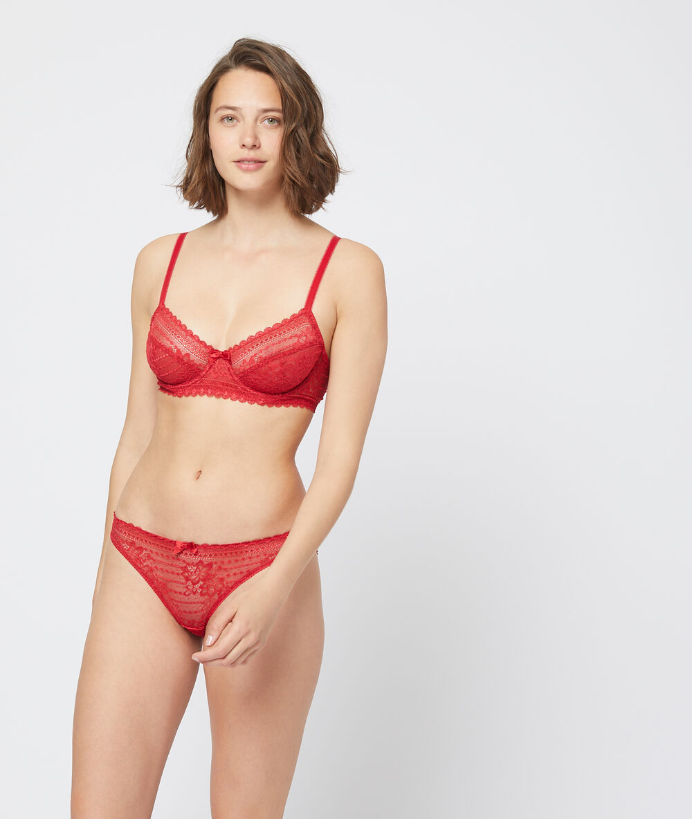 Panty aus floraler spitze rot.