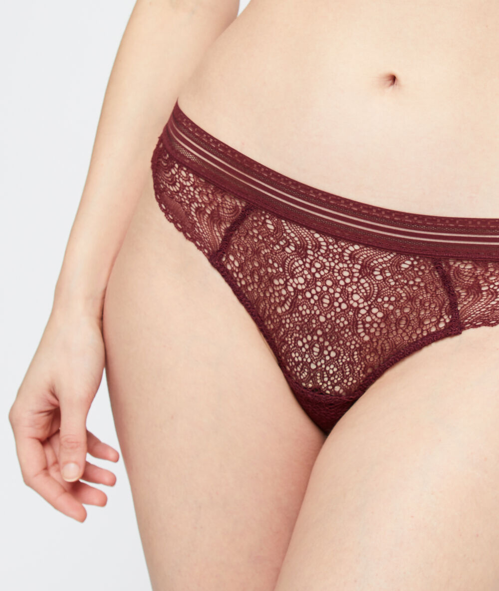 Tanga aus spitze pflaume.