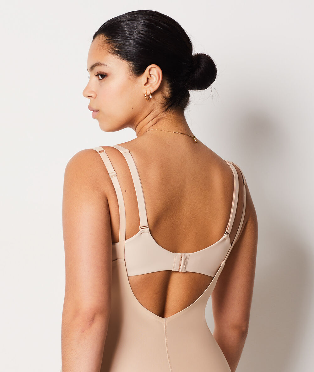 Figurformendes unterkleid – starker halt beige.