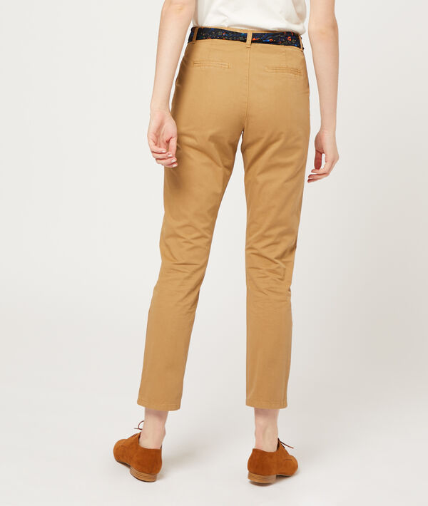 Schmale Hose mit Schal Schmale Hose mit Schal