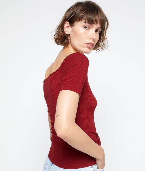 Geripptes T-Shirt zum Binden Geripptes T-Shirt zum Binden
