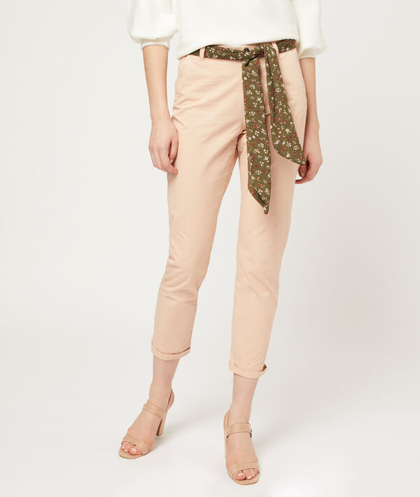 Schmale Hose mit Schal Schmale Hose mit Schal