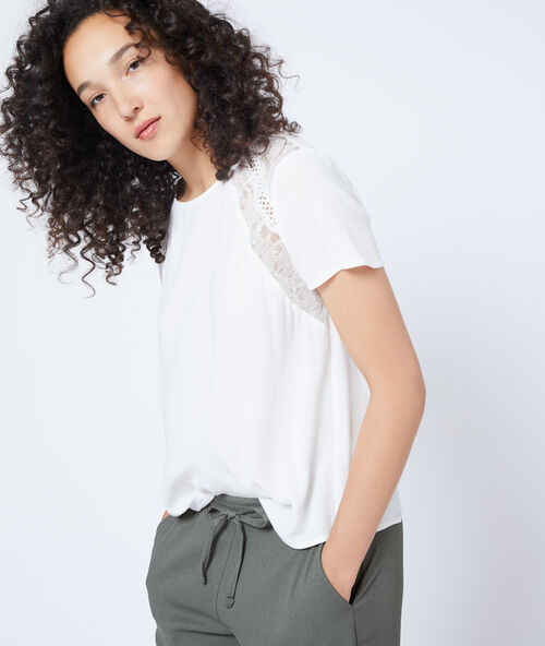 Top &agrave; dos ajour&eacute; ecru.