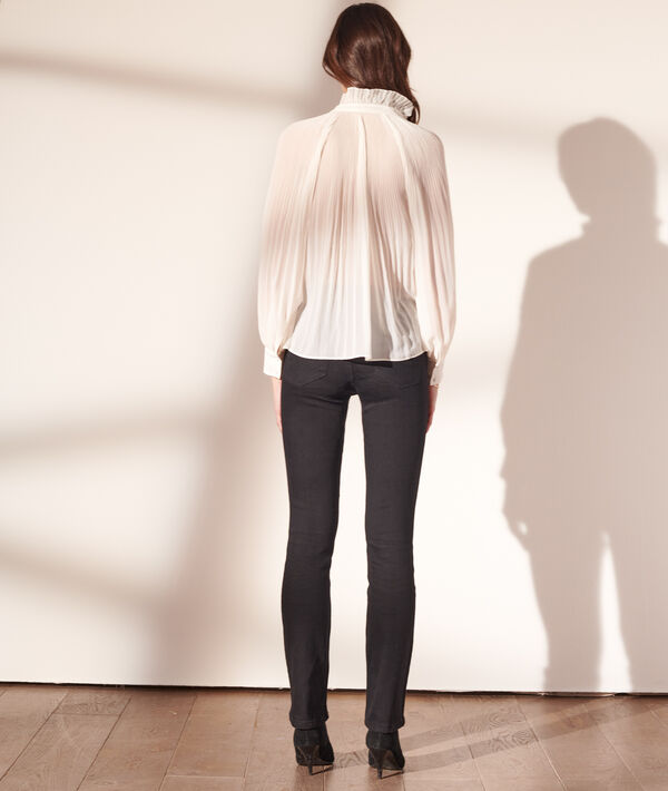 Plissierte Bluse, Kragen mit Rüschen Plissierte Bluse, Kragen mit Rüschen