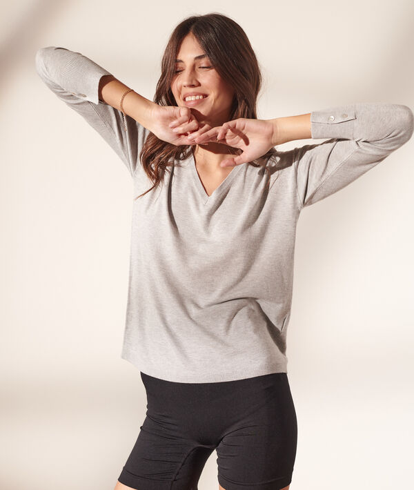 Pullover mit V-Ausschnitt aus feinem Strick Pullover mit V-Ausschnitt aus feinem Strick