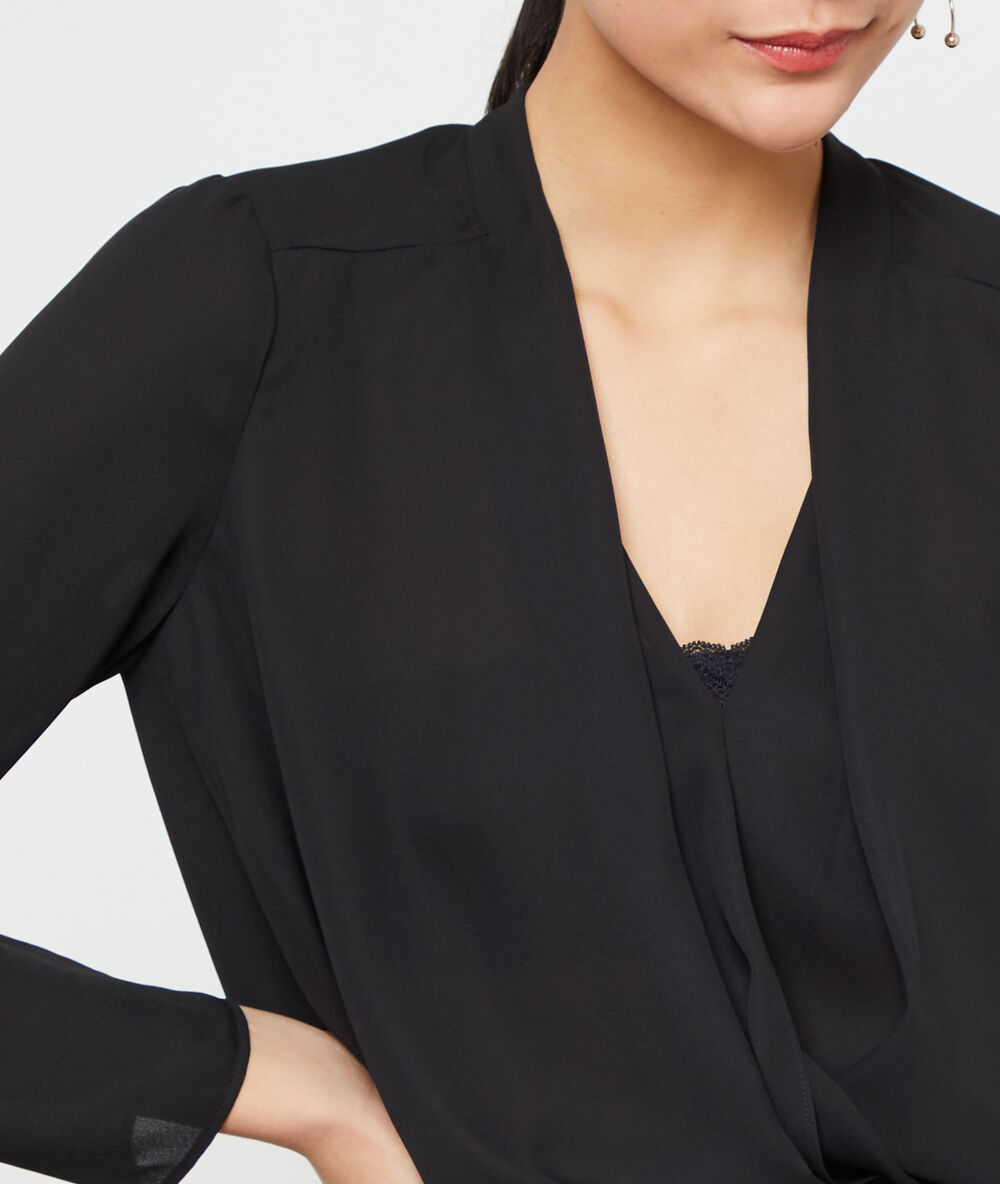 Wickelbluse schwarz.