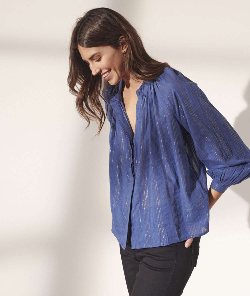 Bluse mit metallic-streifen blau.