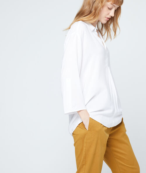 Bluse mit v-ausschnitt wei&szlig;.