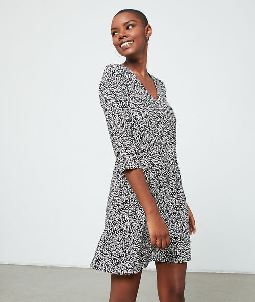 Kleid mit floralem print schwarz.