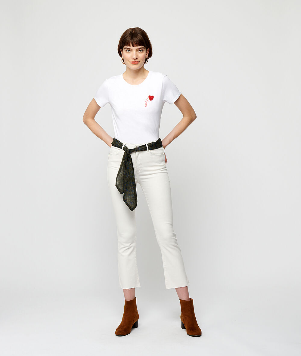 Schlag-jeans mit schal ekrü.