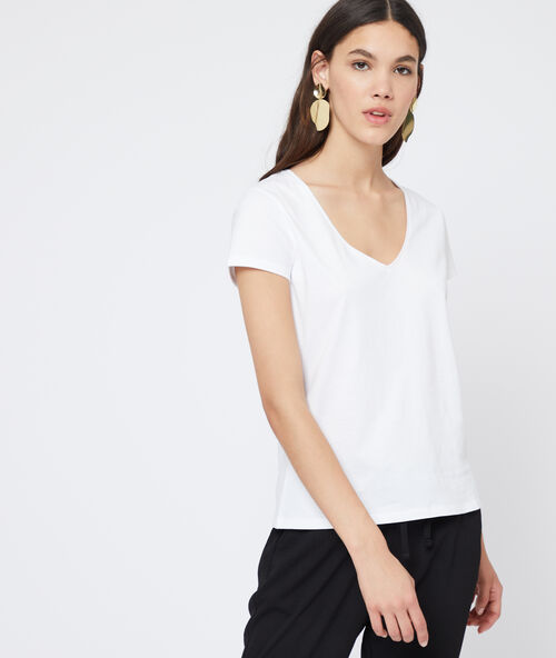 T-shirt, v-ausschnitt, aus baumwolle wei&szlig;.