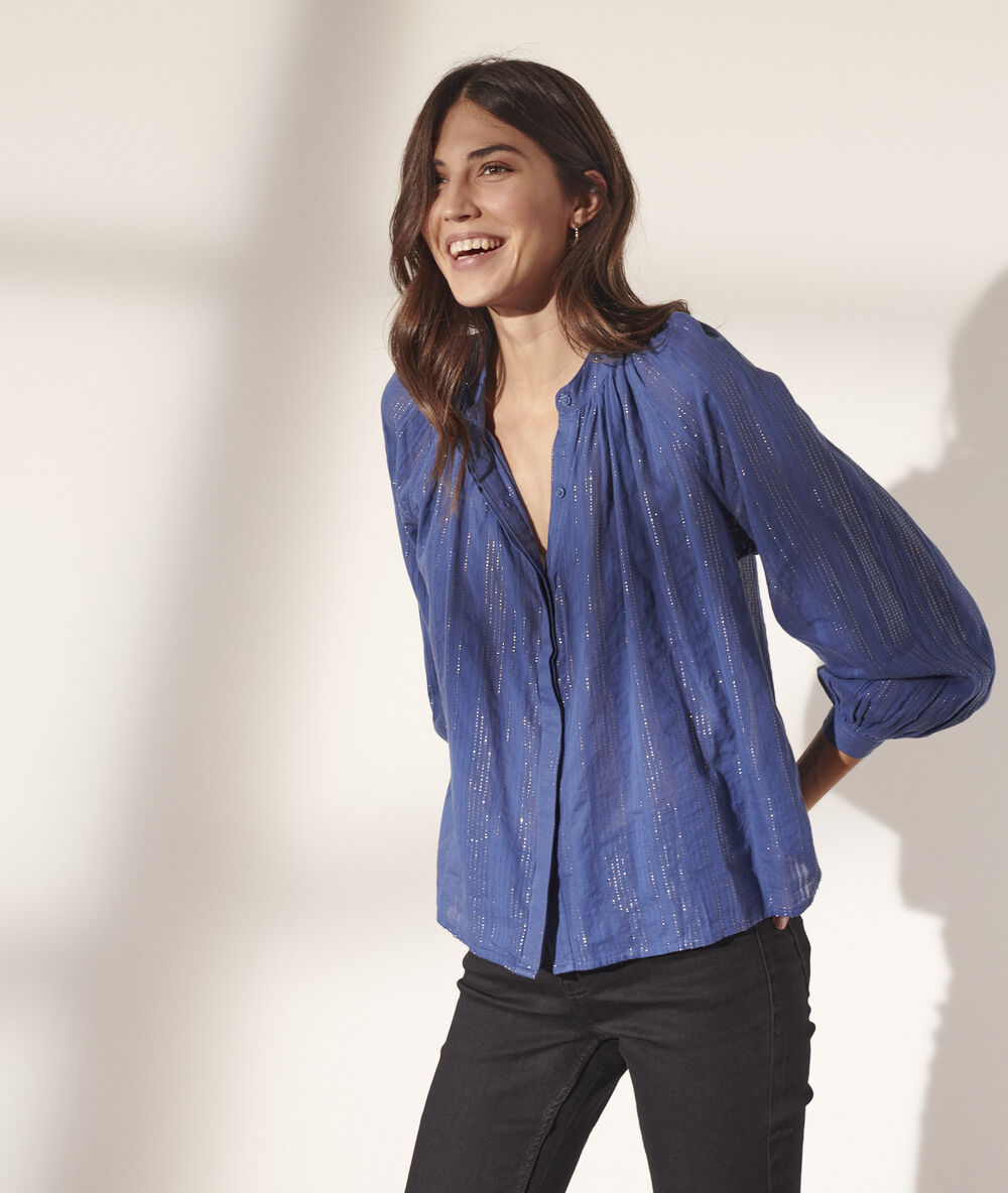 Bluse mit metallic-streifen blau.