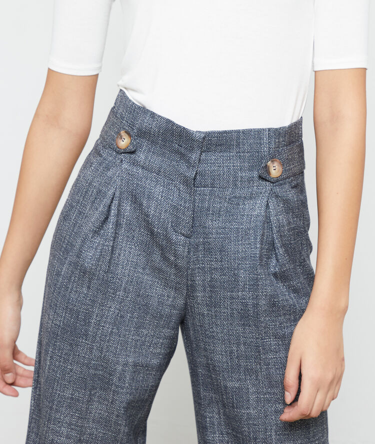 Pantalon carotte à pinces marine.