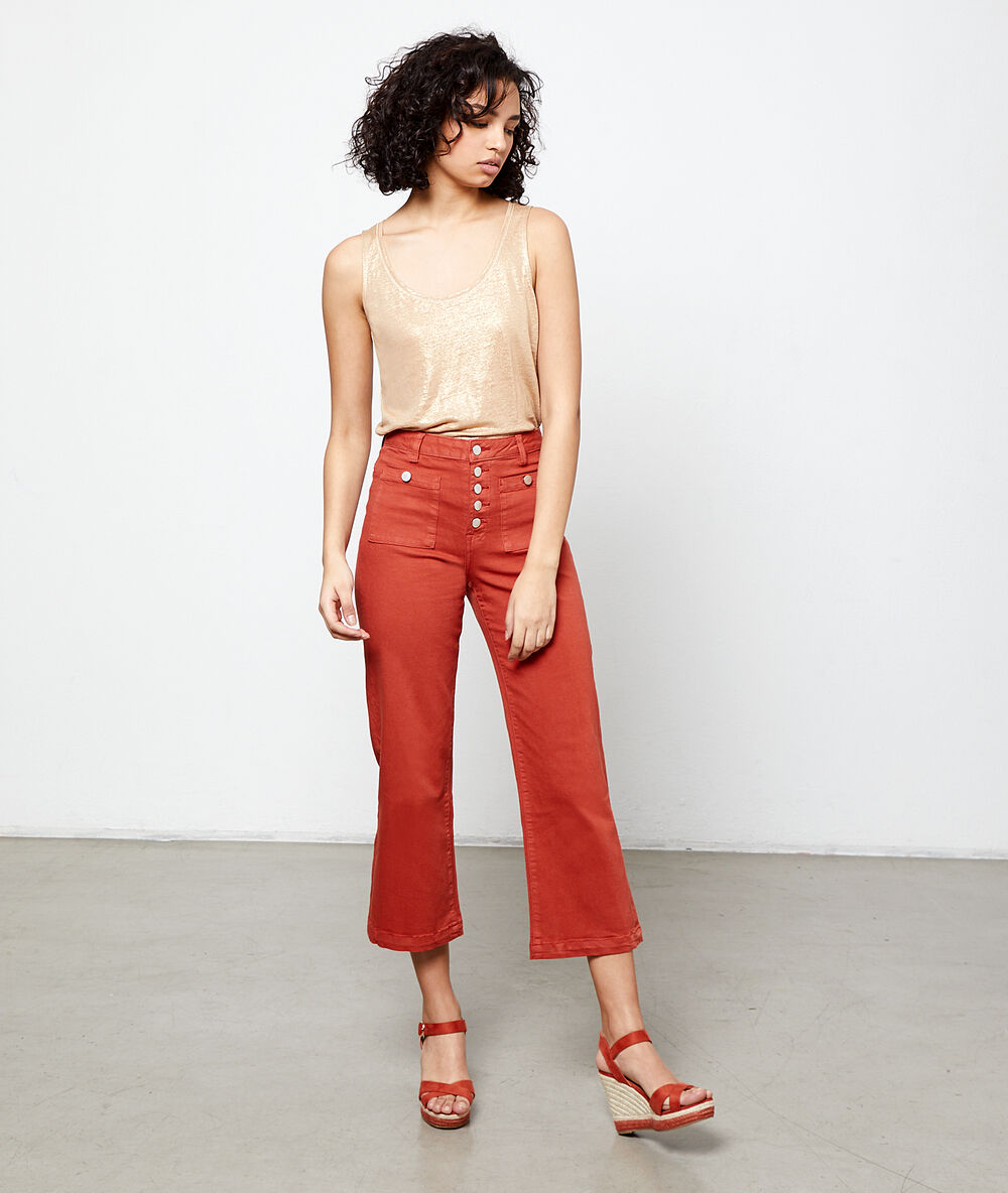 Metallic-top camel.