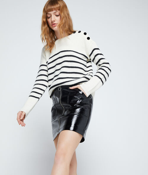 Rock mit rei&szlig;verschluss in vinyl-optik schwarz.