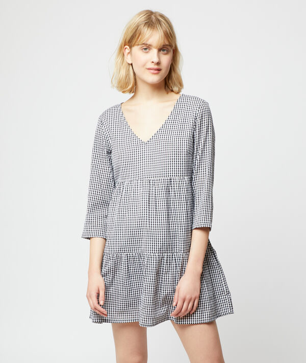 Fließendes Kleid mit Karo-Print Fließendes Kleid mit Karo-Print