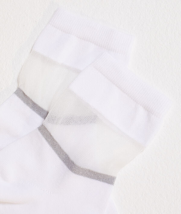 Socken aus zweierlei Material Socken aus zweierlei Material