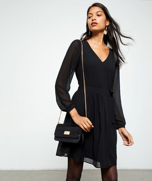 Robe nou&eacute;e effet transparent noir.