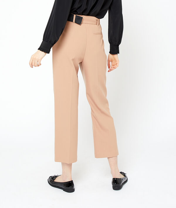 Karottenhose mit Gürtel Karottenhose mit Gürtel