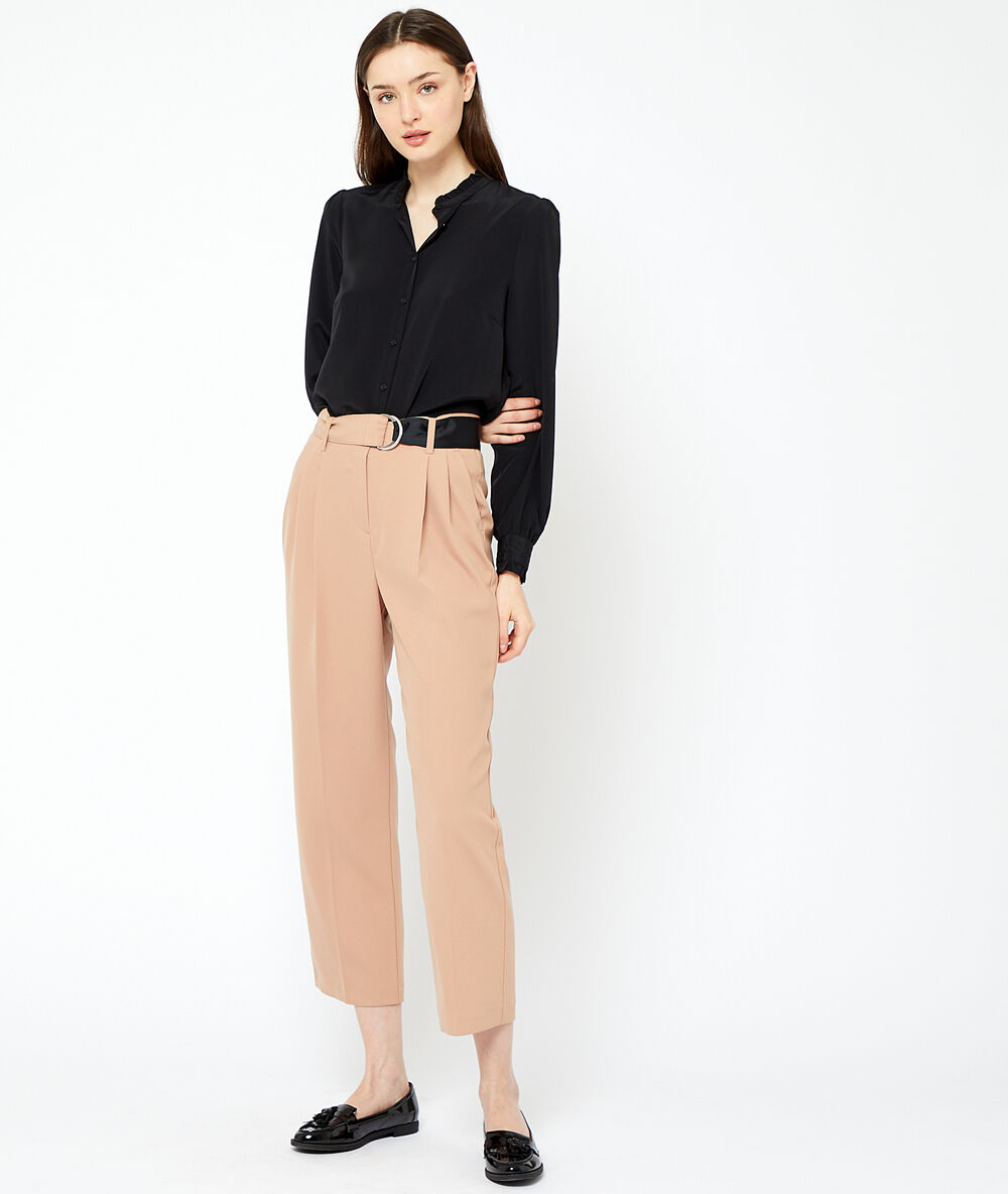 Karottenhose mit gürtel camel.