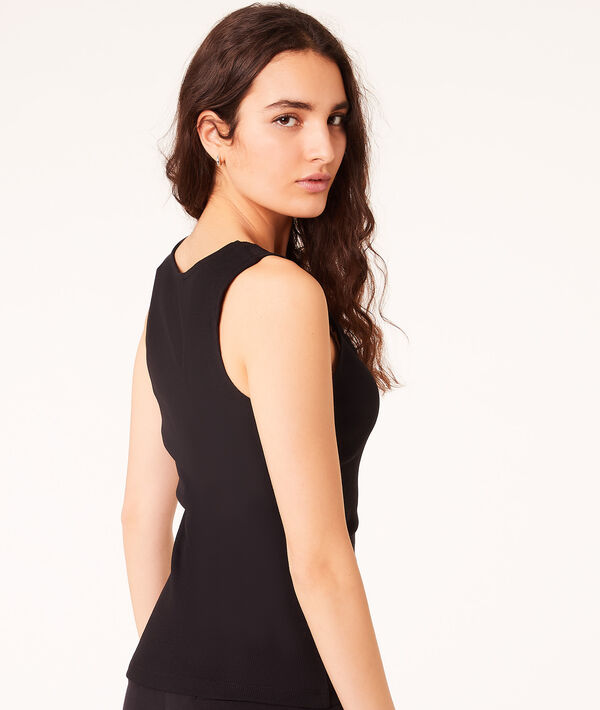 Top mit Spitzendetails Top mit Spitzendetails