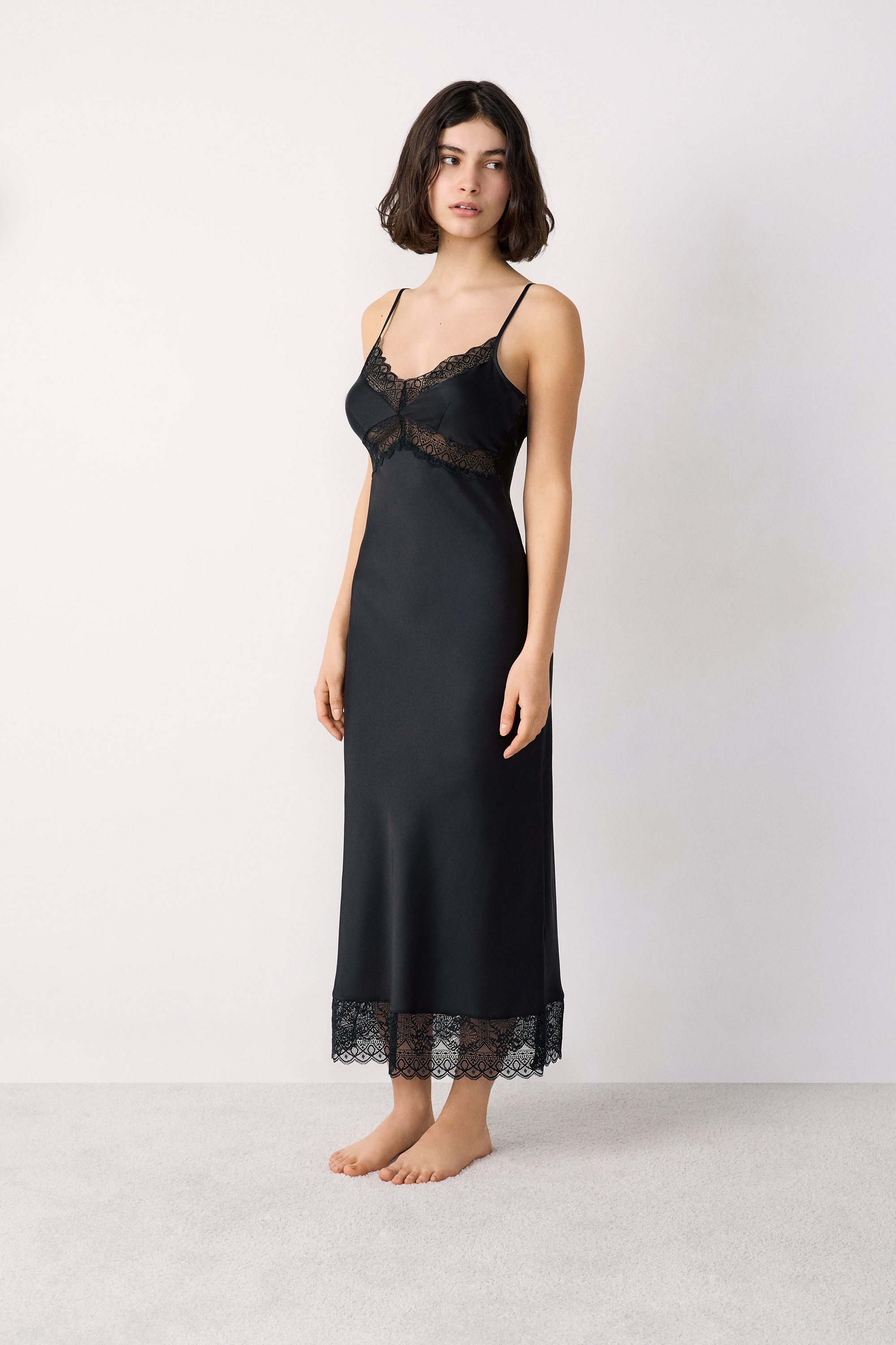 Langes Satin-Négligé mit Spitzendetails SATIN - ETAM